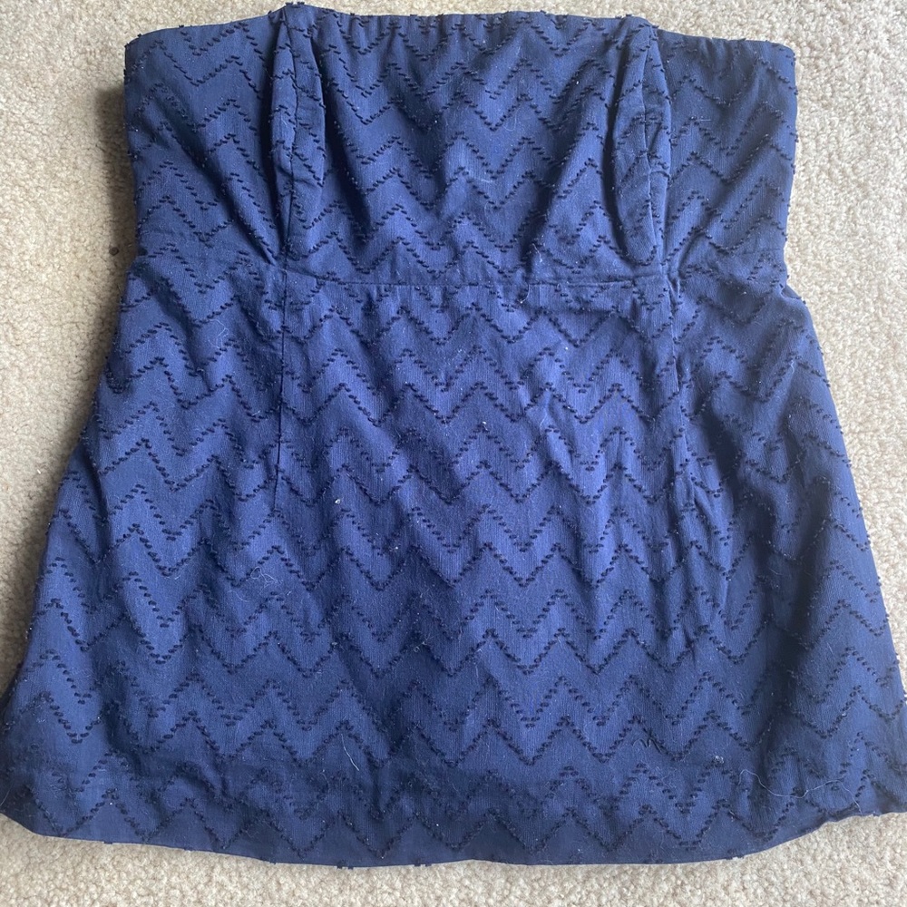 Navy blue Vineyard Vines textured strapless top